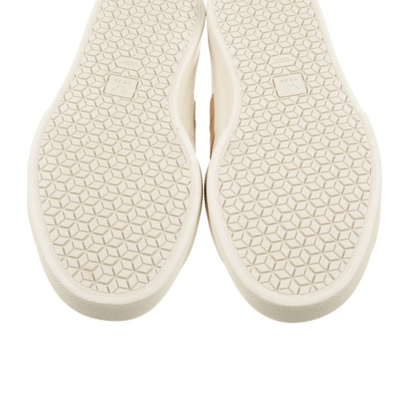 Leather Colorblock Pattern Sneakers
Women's Size: 9 - Picture 5 of 5